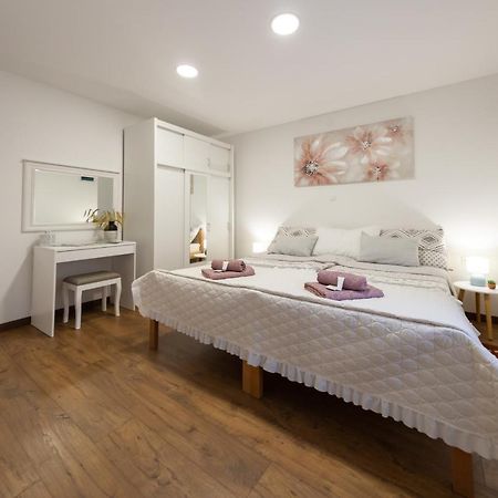 Apartments Travel Otočac Екстериор снимка